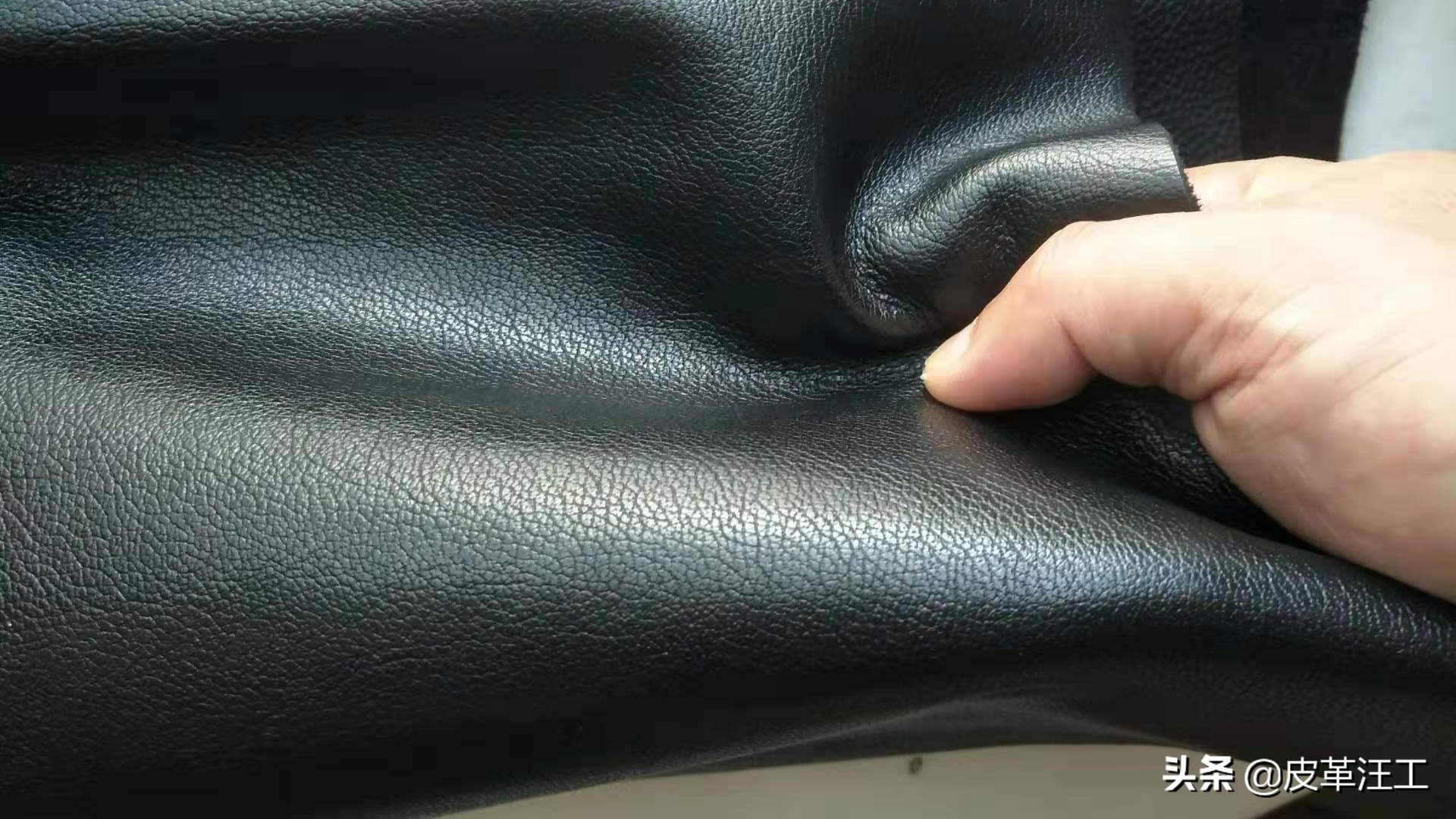 皮包怎么分辨牛皮和人造皮的区别,明明白白消费话术