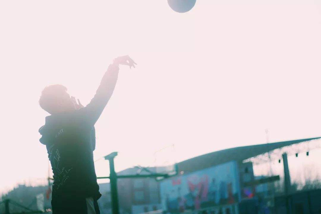 致逝去的青春和热爱篮球的岁月,我从来没有放弃过对篮球的热爱