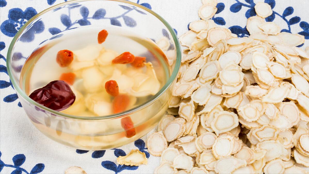 养肝护肝吃什么食物泡茶喝,哪几种东西搭配泡水护肝养肝