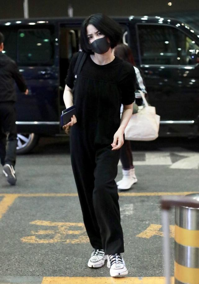 王菲拍内衣广告,王菲内衣广告图片