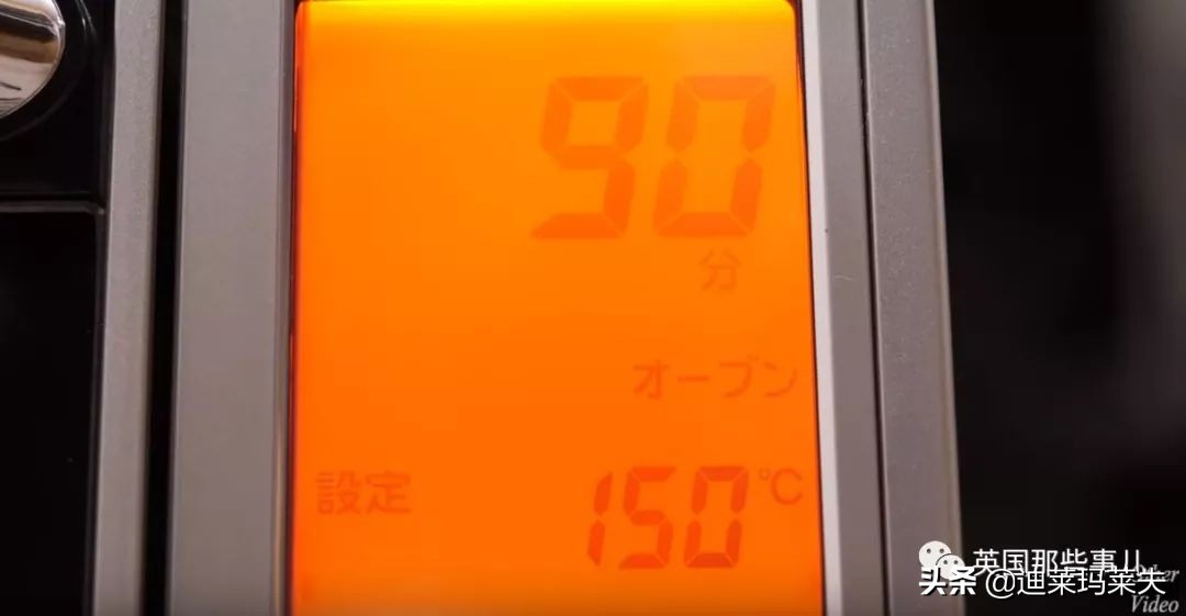 他用攒了一年的指甲，给女友做一个戒指？？这？