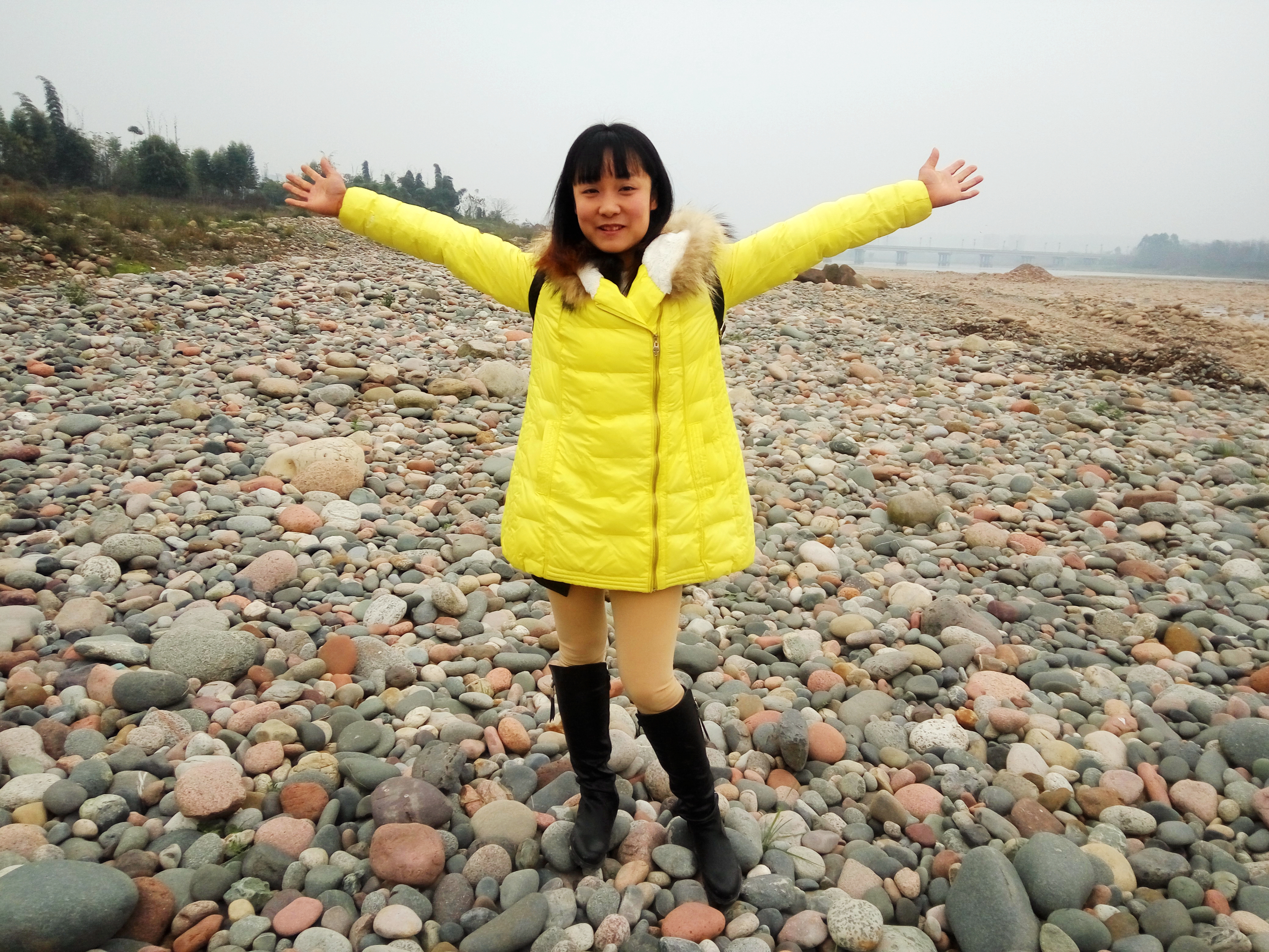 四川洪雅：这个“黑妹”不简单年纪轻轻当老板