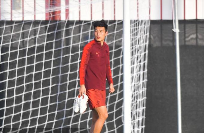 国足训练1.5小时,国足训练首次全员到齐