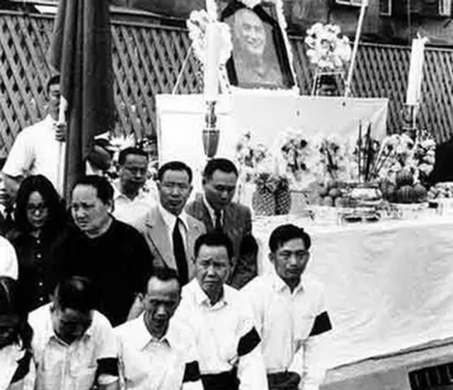 蒋介石暮年的尴尬难言：尿袋傍身，夫妻险失和，洋医加速其死亡