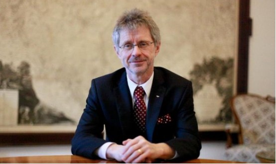 欧洲是怎样应对美俄中的大国的,美国对捷克政策