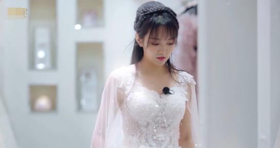 刘泳希穿黑婚纱,刘泳希婚礼穿黑衣