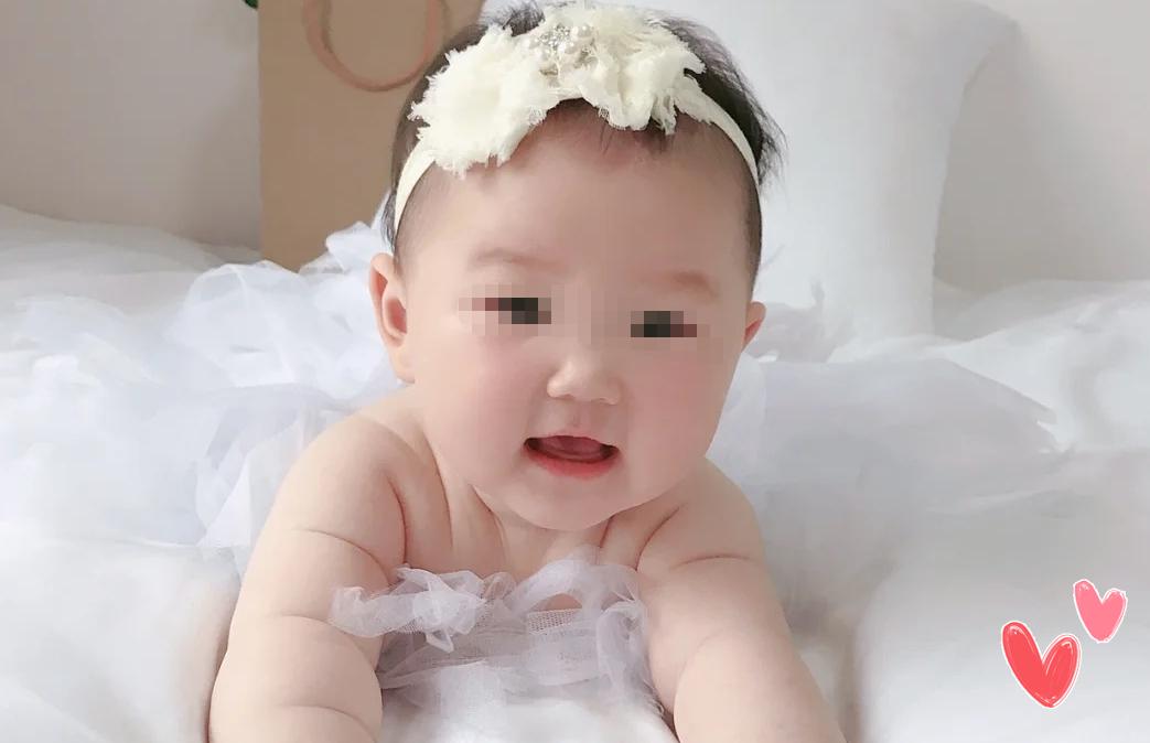 宝宝怎么穿拉拉裤才正确,宝宝穿拉拉裤的正确姿势