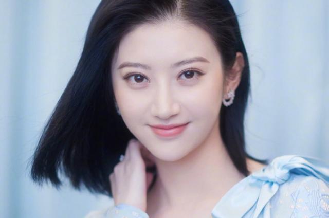 关注度七天飙升的85后女明星,景甜马思纯王子文位列三甲