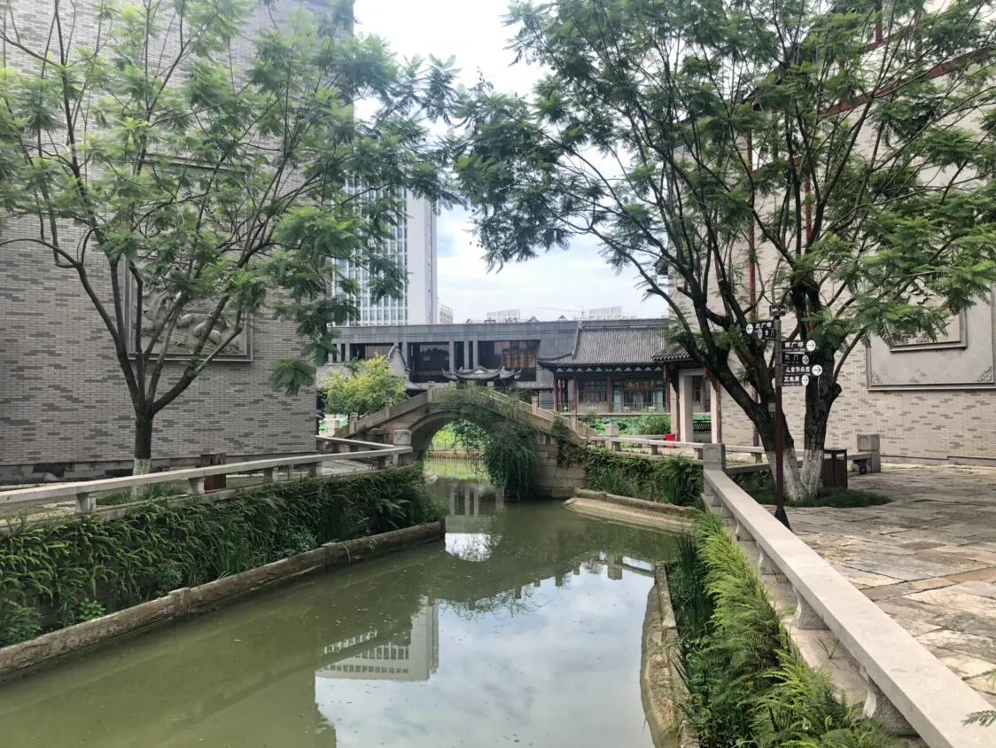 成都龙潭水乡景区介绍,龙潭水乡从繁华到冷清的原因