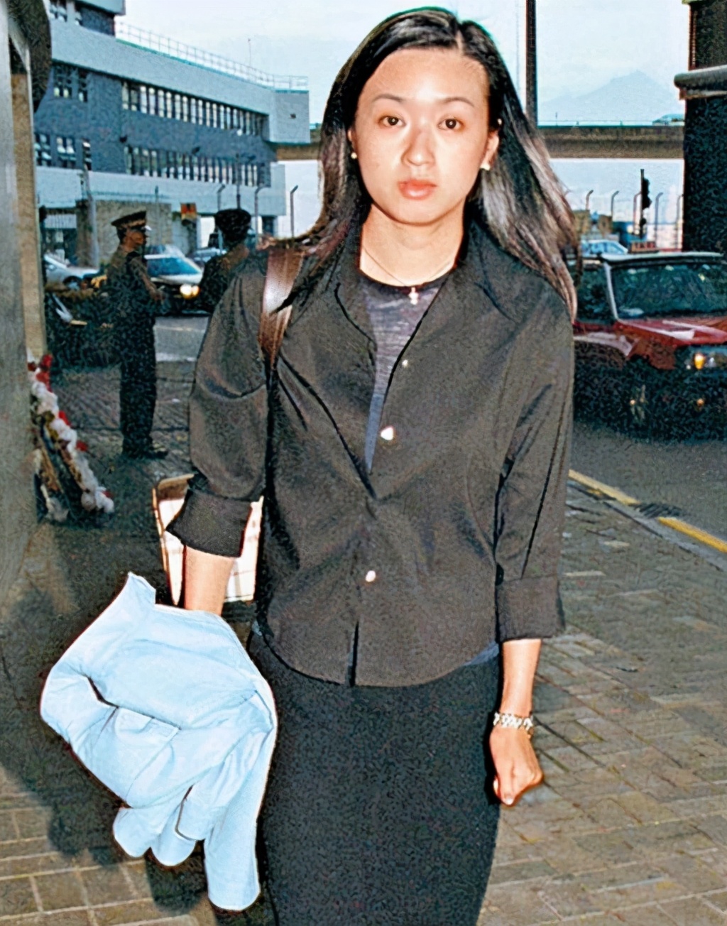 亚视一哥遗孀胰脏癌病逝,12年无法走出丧夫之痛,拒绝出门见人