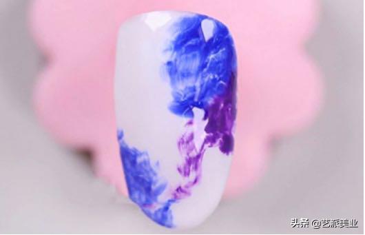 晕染美甲教程初学者步骤,晕染美甲教程锡箔纸