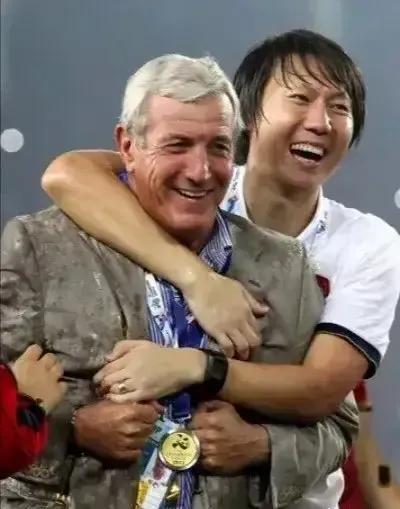 中国女足憾负日本女足,回顾1999女足世界杯铿锵玫瑰历程