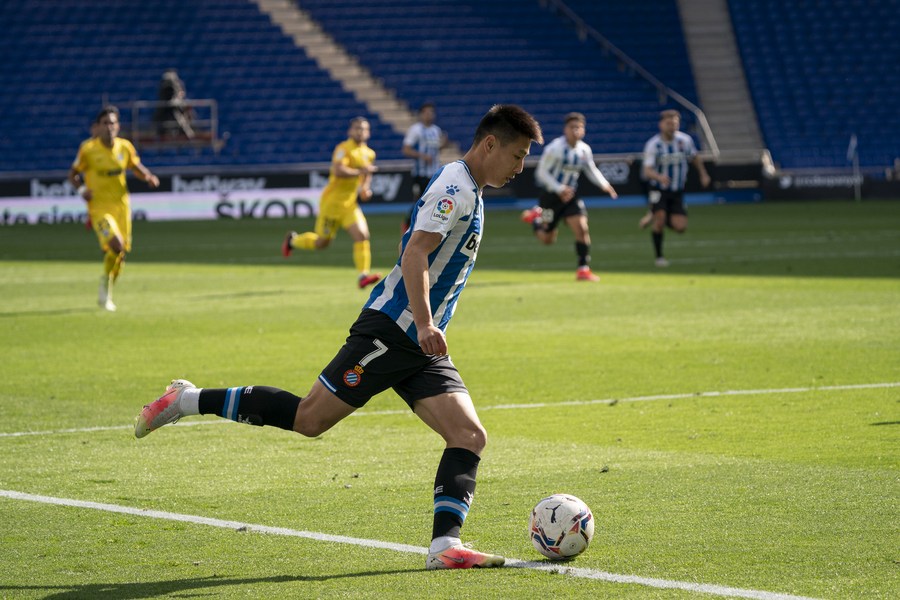 「看新闻，学单词」武磊发誓保持欧洲梦