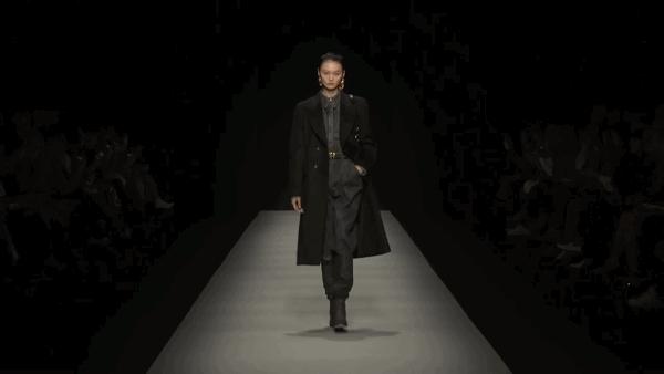 刘雯贺聪巴黎时装周完整版,巴黎时装秀贺聪