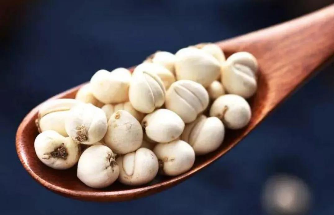 川贝炖雪梨等民间偏方,川贝冰糖炖雪梨正宗做法