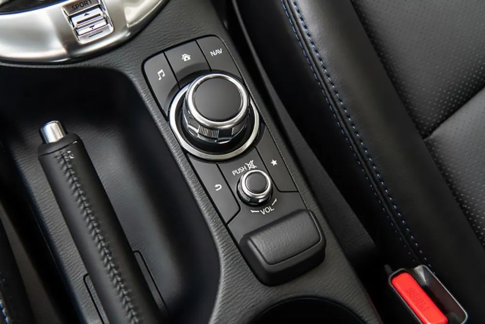 yaris鍥藉浠锋牸,涓扮敯yaris缇庣増