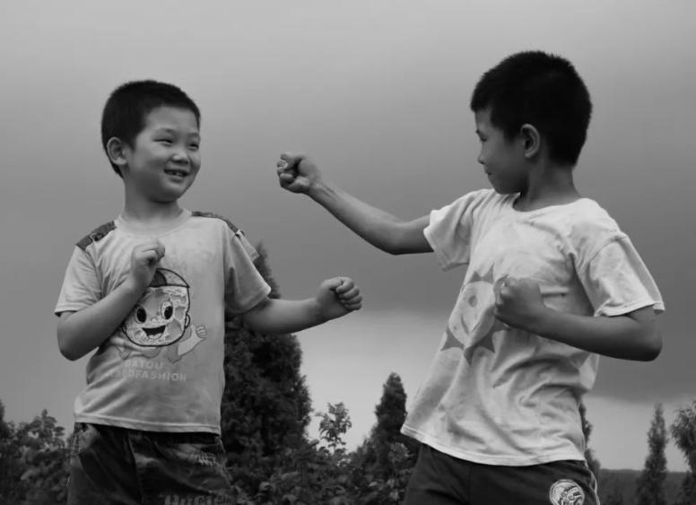 独生子女家庭和多子女家庭的利弊,独生子女在大学生活中的利弊