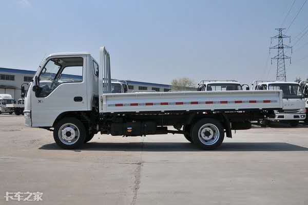 还在用僵尸车、三轮车摆摊？时代不同了，带你看看真正的地摊神车