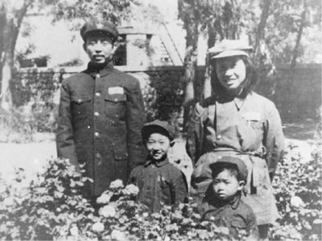 新中国首位被害的高级干部,曾任主席秘书,儿子儿媳是将军