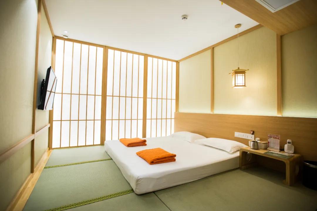 儿童汗蒸温泉儿童乐园,汗蒸大厅加儿童乐园图片