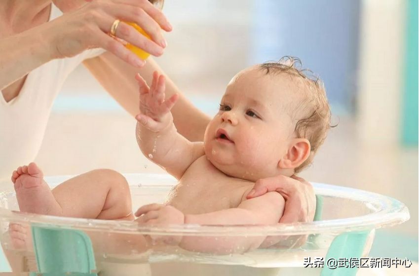 小乔问诊|新手父母们一定要知道！新生儿沐浴的这些事儿！