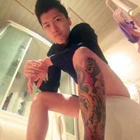 我花三块钱买了朋友圈人设服务，然后我的人设崩了