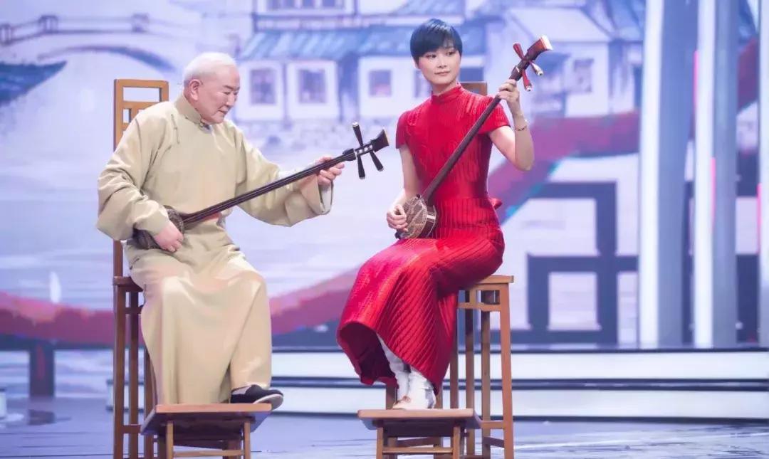 迪丽热巴杨幂夏天穿衣,热巴杨幂穿着