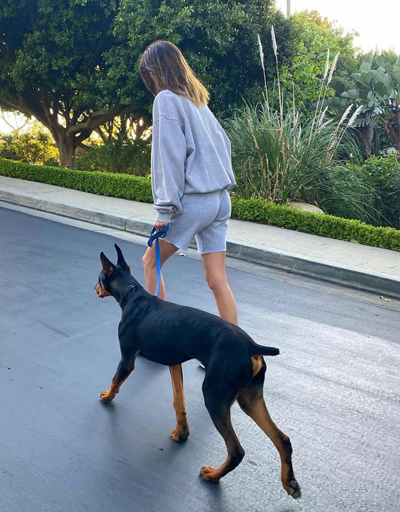 女人翘臀如何穿衣搭配,怎样穿衣服能提高臀线