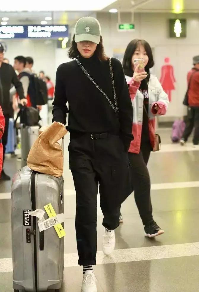 大表姐刘雯和香奈儿,大表姐刘雯的包