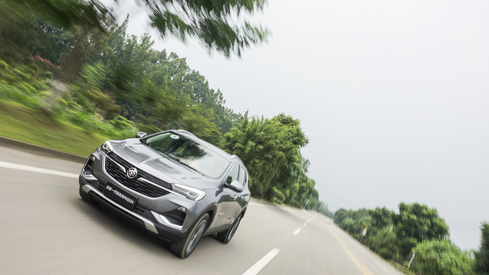 别克suv昂科拉gx手动挡价格,别克昂科旗一辆高品质suv