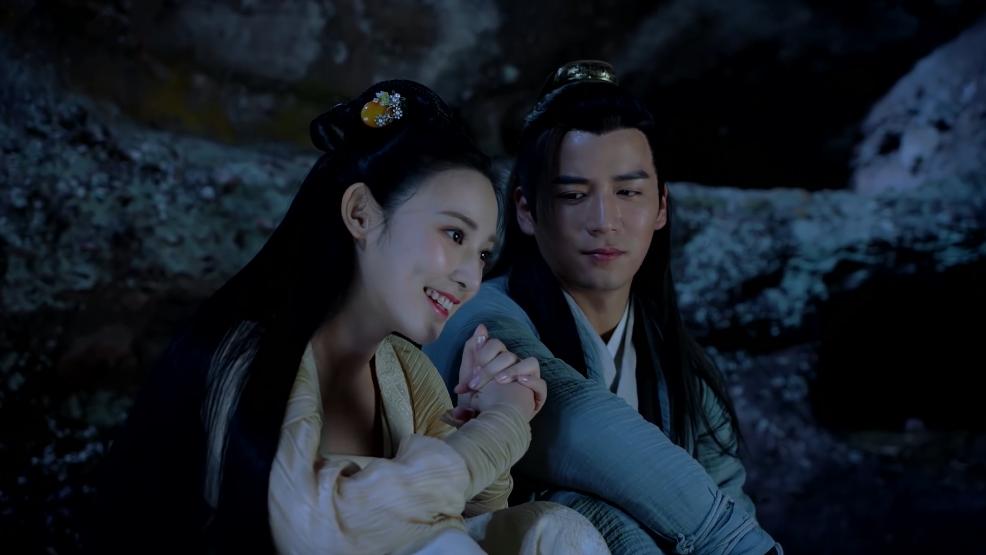 *宫东**:顾剑自私,干着损人不利己的勾当?他只不过是在还债而已!