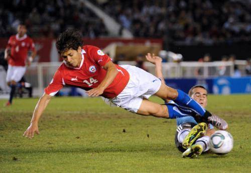 范迪克最具争议的铲球,足球铲球易犯错误