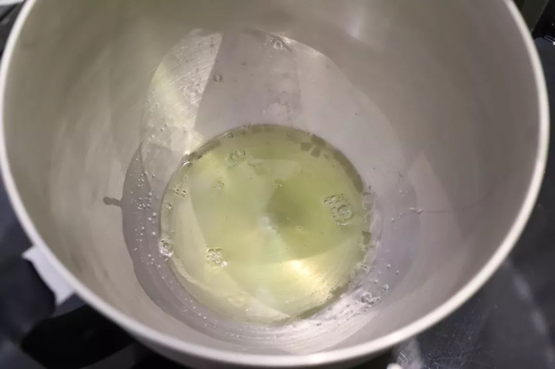 生日蛋糕简单不用烤箱,又简单又漂亮不用烤箱的生日蛋糕