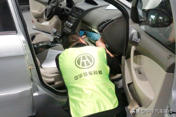 二手车评估师赚钱吗,二手车评估师赚什么钱