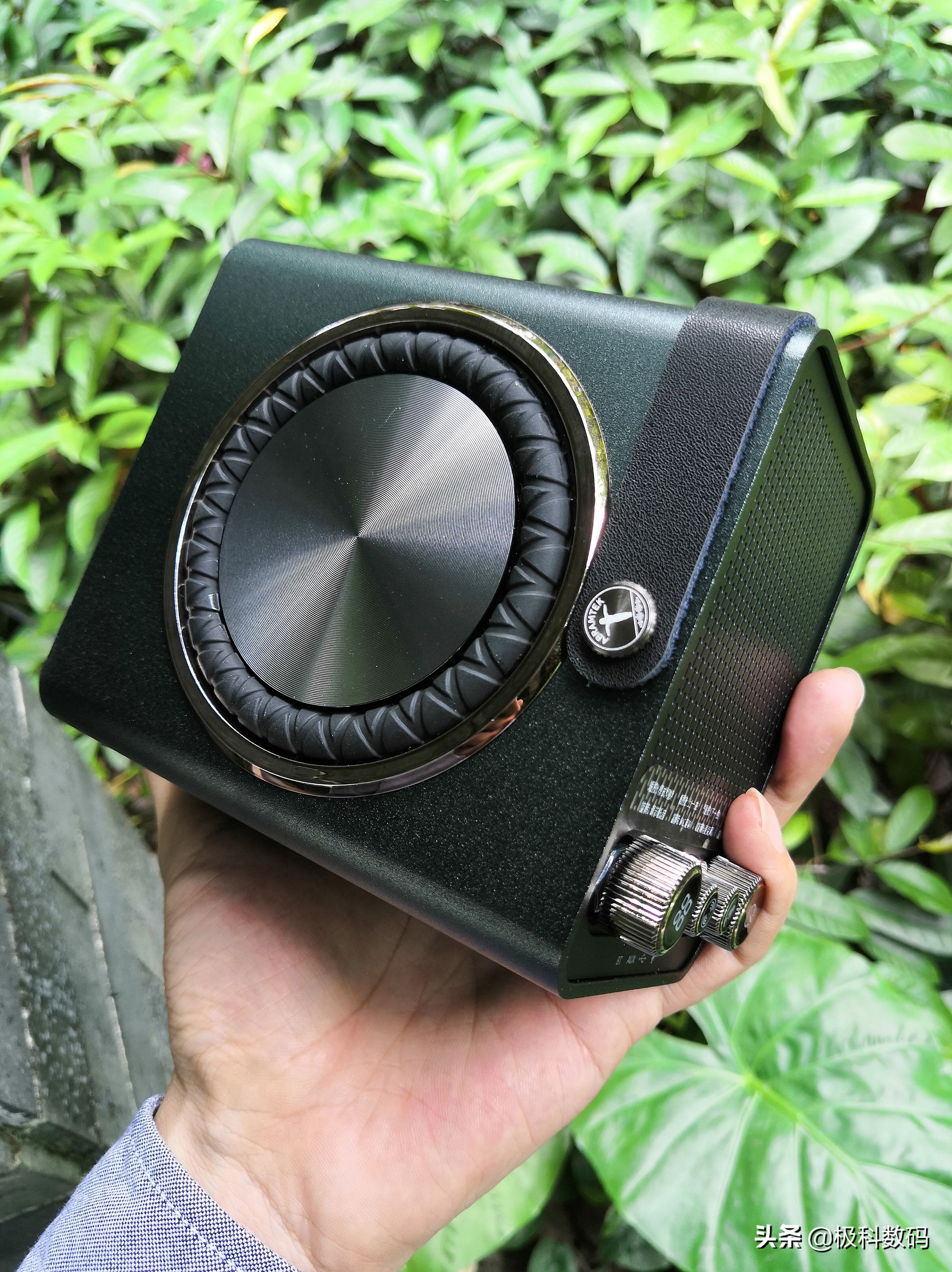 艾特铭客金刚6蓝牙音箱,艾特铭客金刚5蓝牙音箱评测