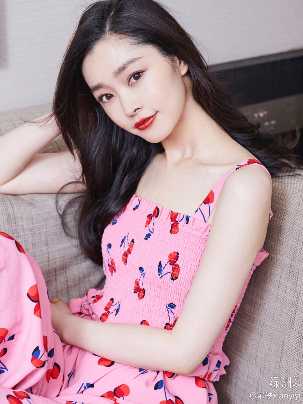 宋轶穿的现代服装,宋轶的好嫁风造型怎么样