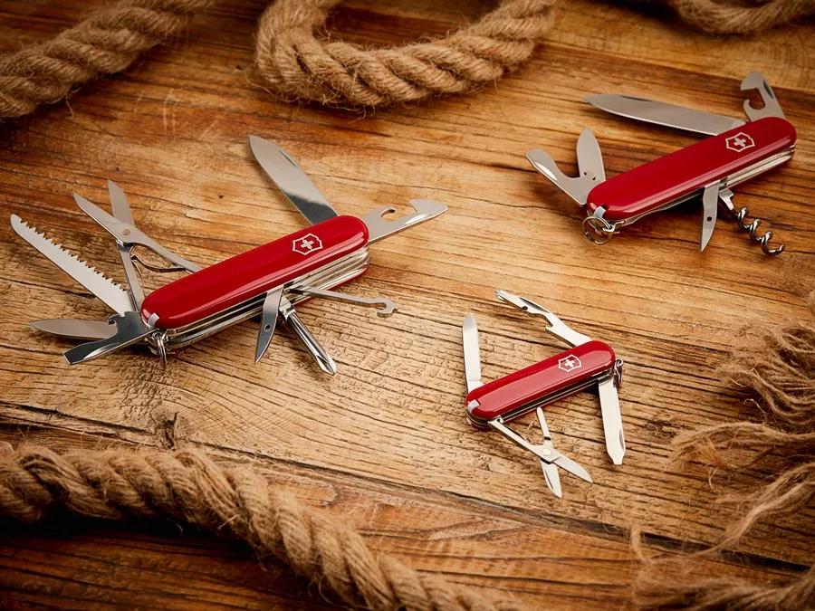 收到一把瑞士*刀军**，曾经是无数男孩儿时的梦想！这把刀好在哪里？