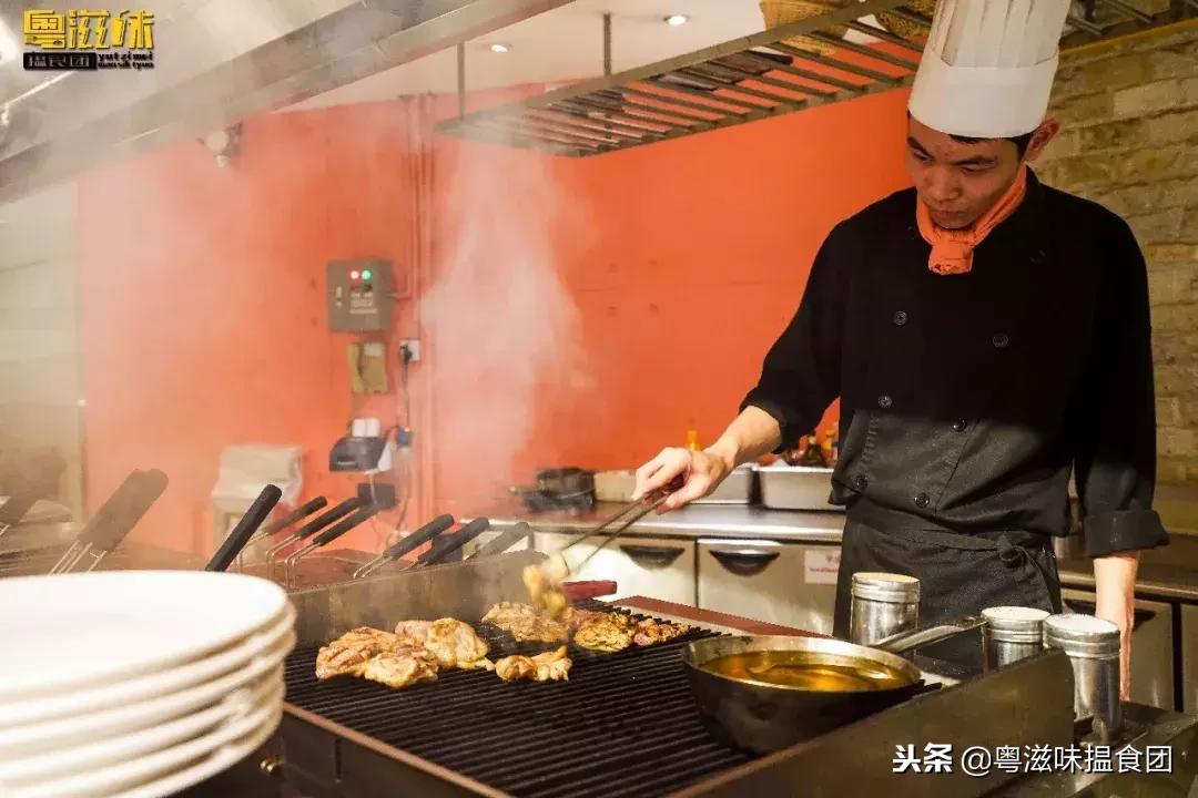 用一间24小时都在线的机场酒店，拥抱旅途的开始