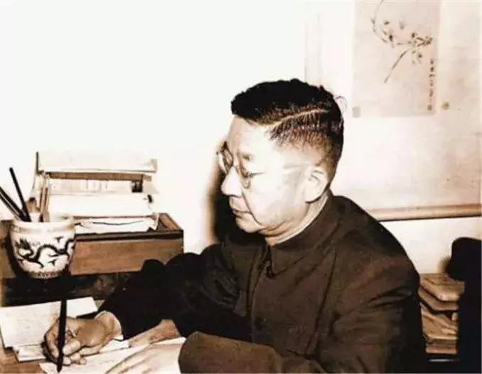 东城区这个胡同里的王府小学，曾有老舍先生的足迹