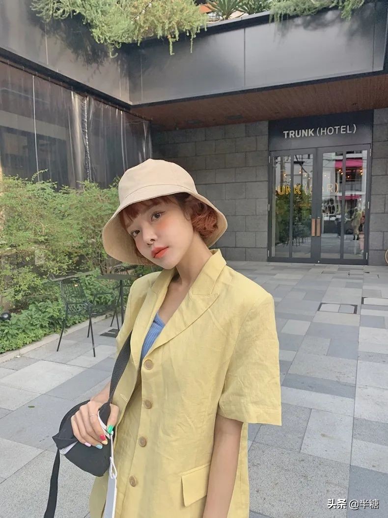 韩剧女主的穿搭连衣裙,韩剧女主穿条纹衬衫