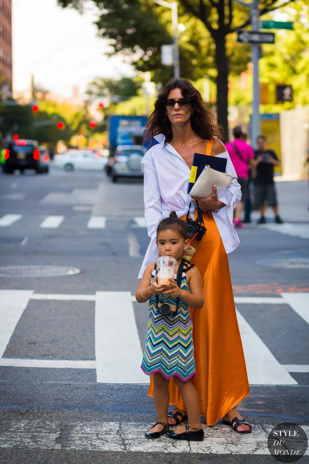 T恤穿腻了？想要时髦又遮肉，春夏白衬衫应该这么洗和这样穿