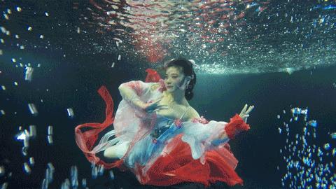 引爆星城！三亚仙气十足的水下摄影来长沙啦~湖南卫视率先取景