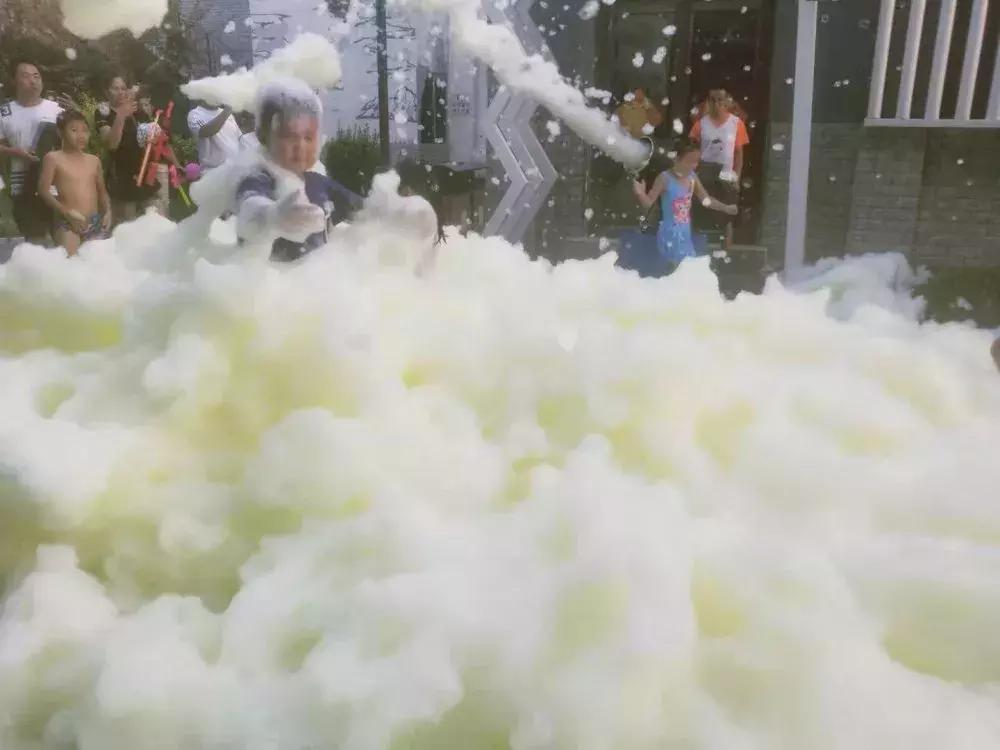 博远大型主题泡泡趴活动圆满完成