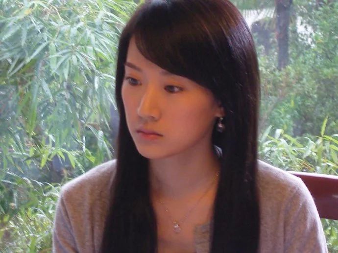 海藻李念穿衣打扮,海藻大变样李念