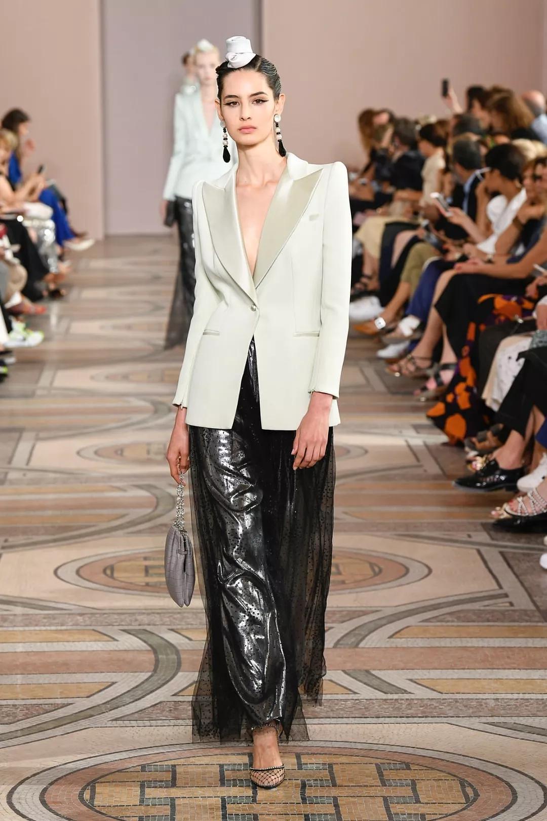 优雅不是炫耀,阿玛尼高定装