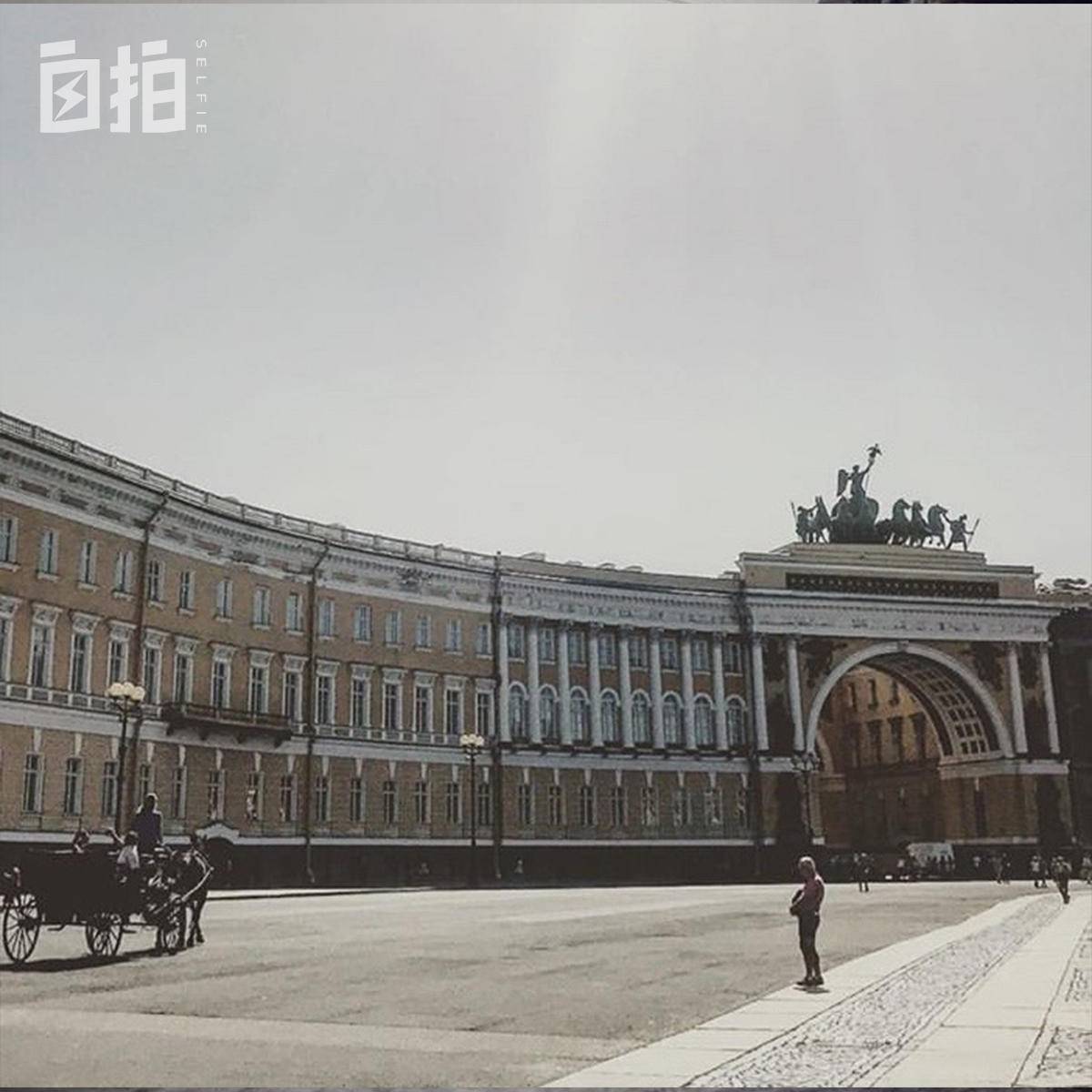 我在俄罗斯当倒爷：货瞬间卖光、被枪顶着脑袋、去*场赌**一晚上花掉2万美金