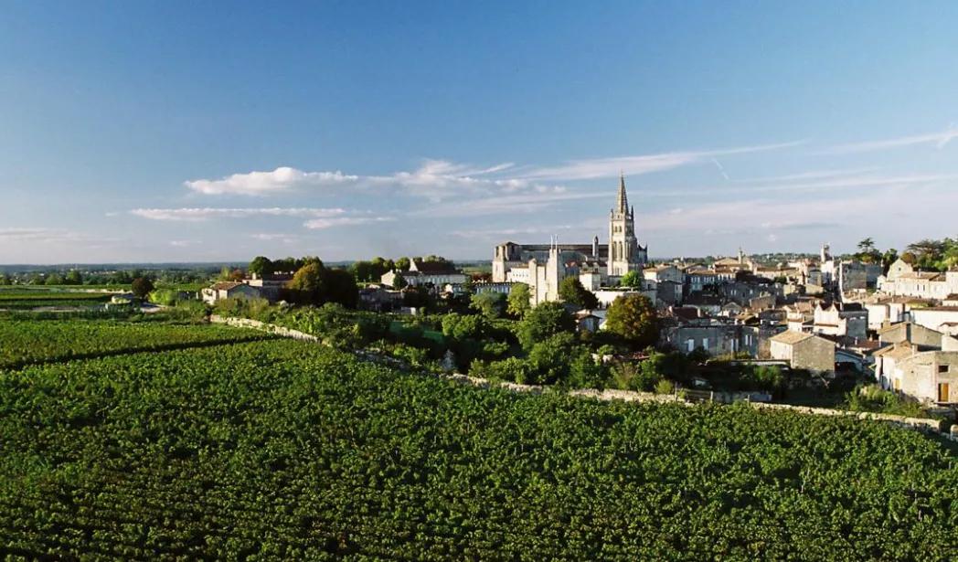 拉菲酒庄是哪个产区,拉菲是酒庄吗