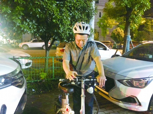 在长沙跑滴滴和送外卖哪个更挣钱,送外卖和开滴滴哪个成本少