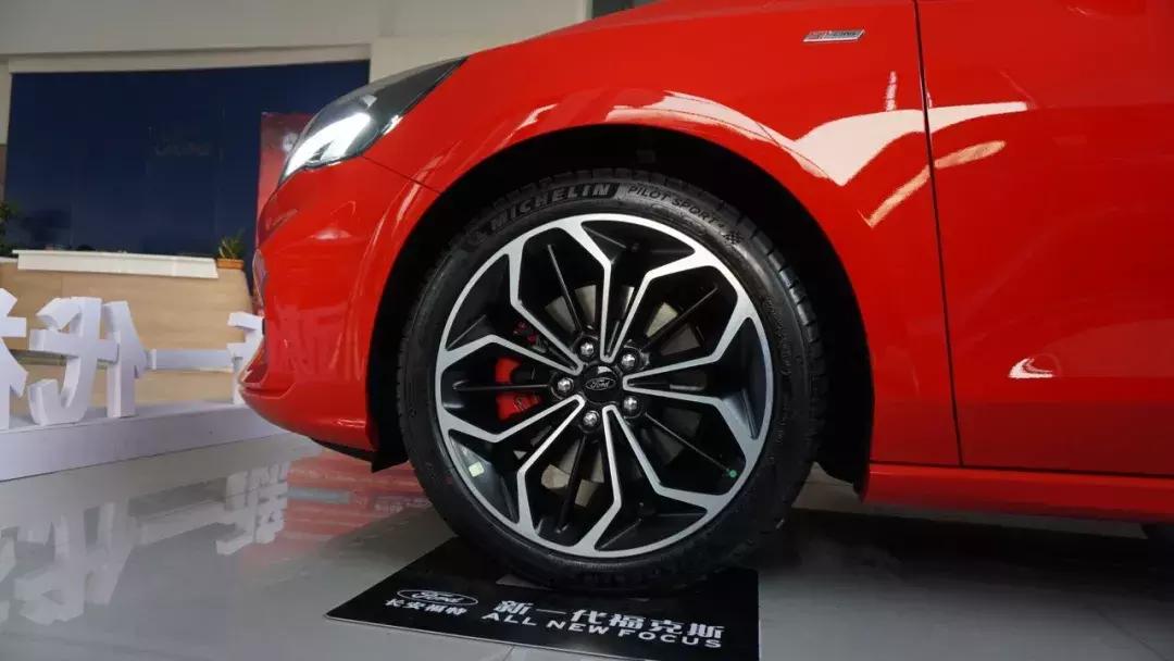 新福克斯低速加速抖动解决,全新福克斯加速视频