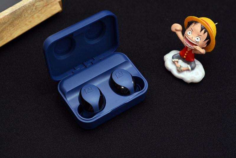 一个Zippo的大小，MEEX10无线蓝牙耳机开箱体验